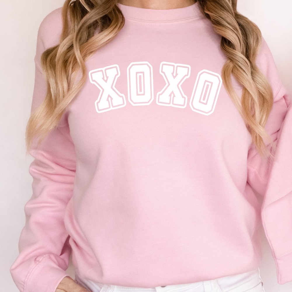 Women’s XOXO Sweatshirt 💕 Valentine’s Day
